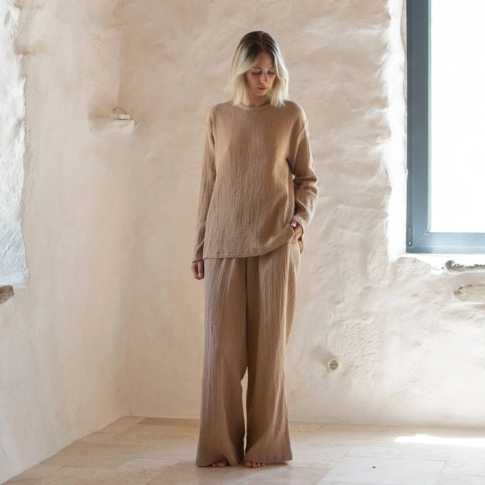 loom.ist -beige double-layered cotton long-sleeve tee