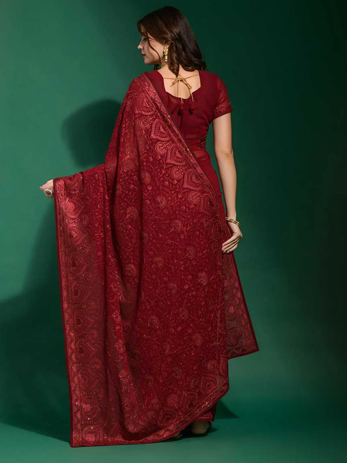 Odette Women Maroon Georgette Saree With Blouse Piece